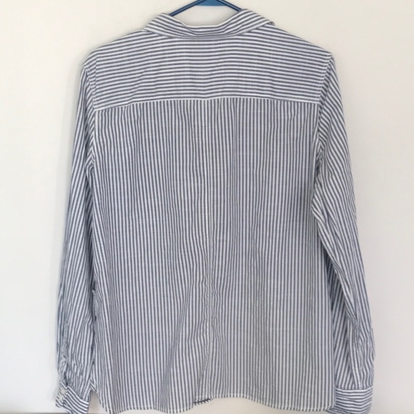 Navy and white snazzy little blouse by Stylus! - Picture 4 of 4